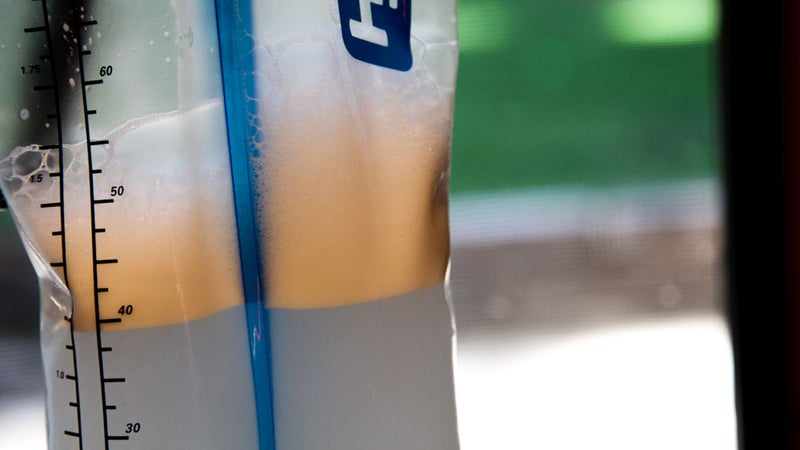 DIY drying rack for water bladders - simple and free! 