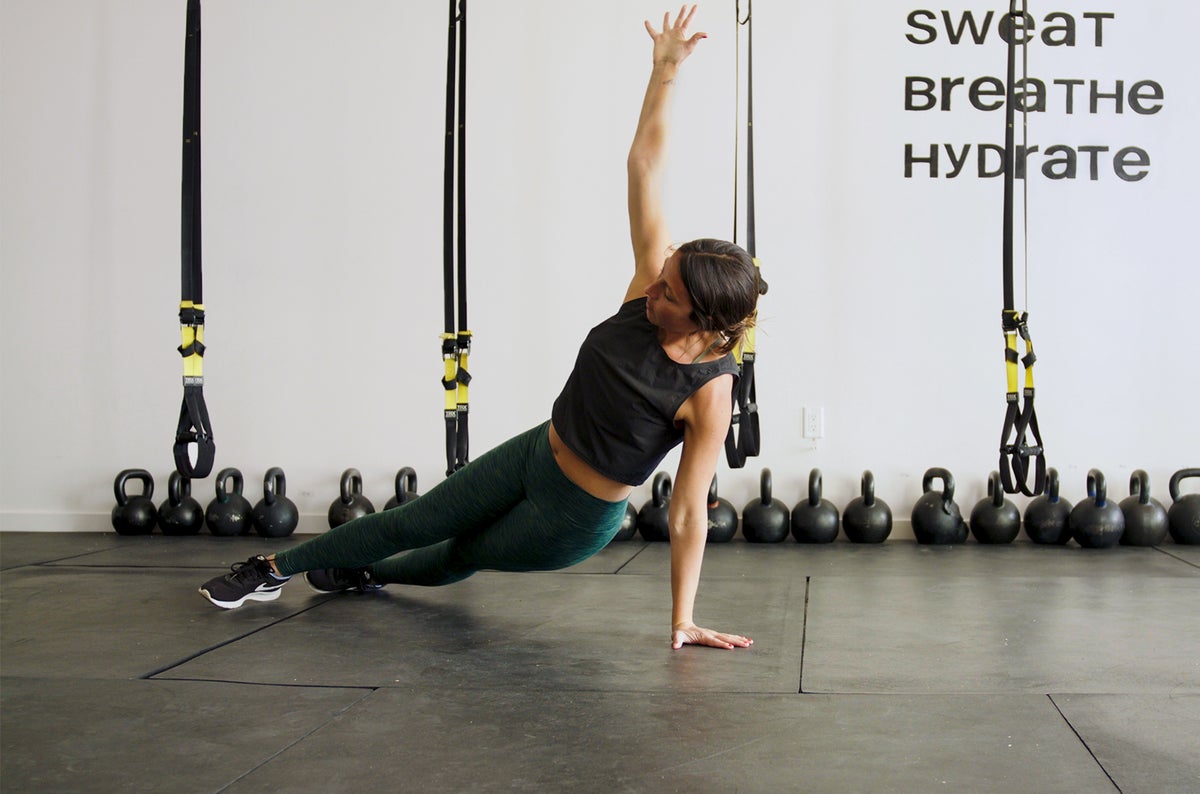 7 Side Ab Exercises You Can Do at Home Outside Online
