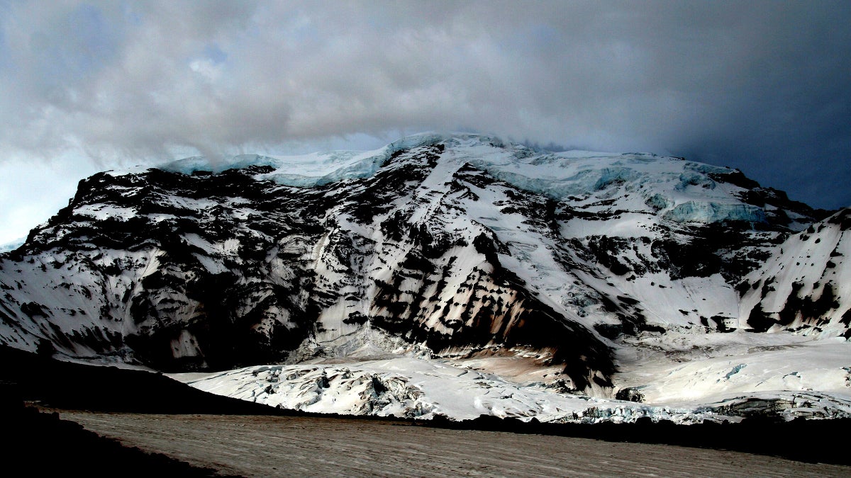 The Climbers Who Survived a Week Stuck on Mount Rainier