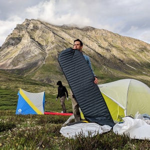 The UberLite retains the tried-and-true stick valve and takes me about 15 breaths to fill (although optimal firmness requires a little bit less). Deflation and storage take about 60 seconds and work best if you deflate it while still lying on it.