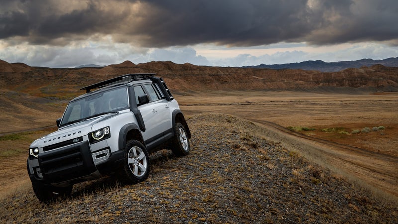 Snorkel? Check. A real roof rack? Check. Ladder? Check. This thing's the real deal.