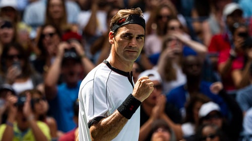 Epstein cites Roger Swiss tennis star Roger Federer as an example of a highly successful generalist.