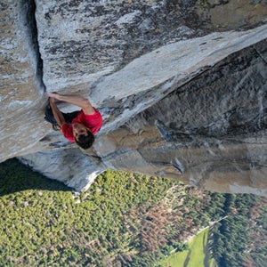 Alex Honnold climbs through the enduro corner on El Capitan’s Freerider.