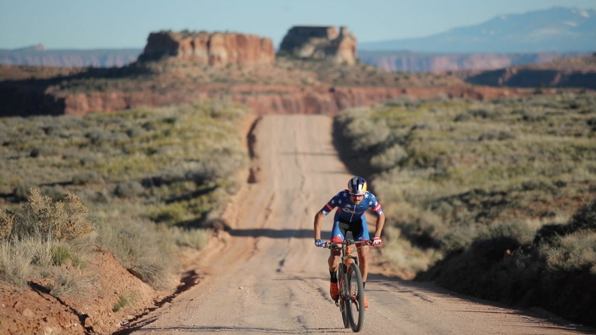 Cycling's Battle for an FKT on White Rim