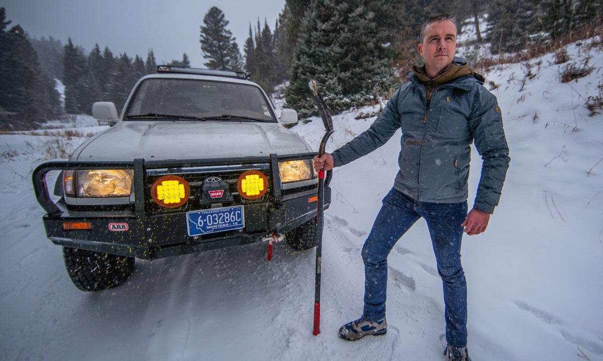 how to get your car unstuck out of snow