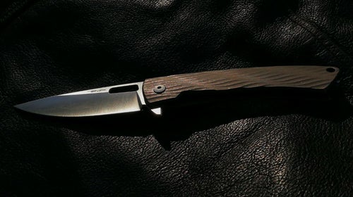 The Aculus Flipper’s quality matches its striking looks.