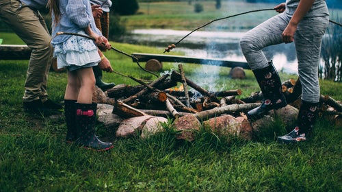We picked half a dozen of our favorite things, from next-level fire pits to luxurious tents, that make for perfect family-centric splurges this holiday season. 