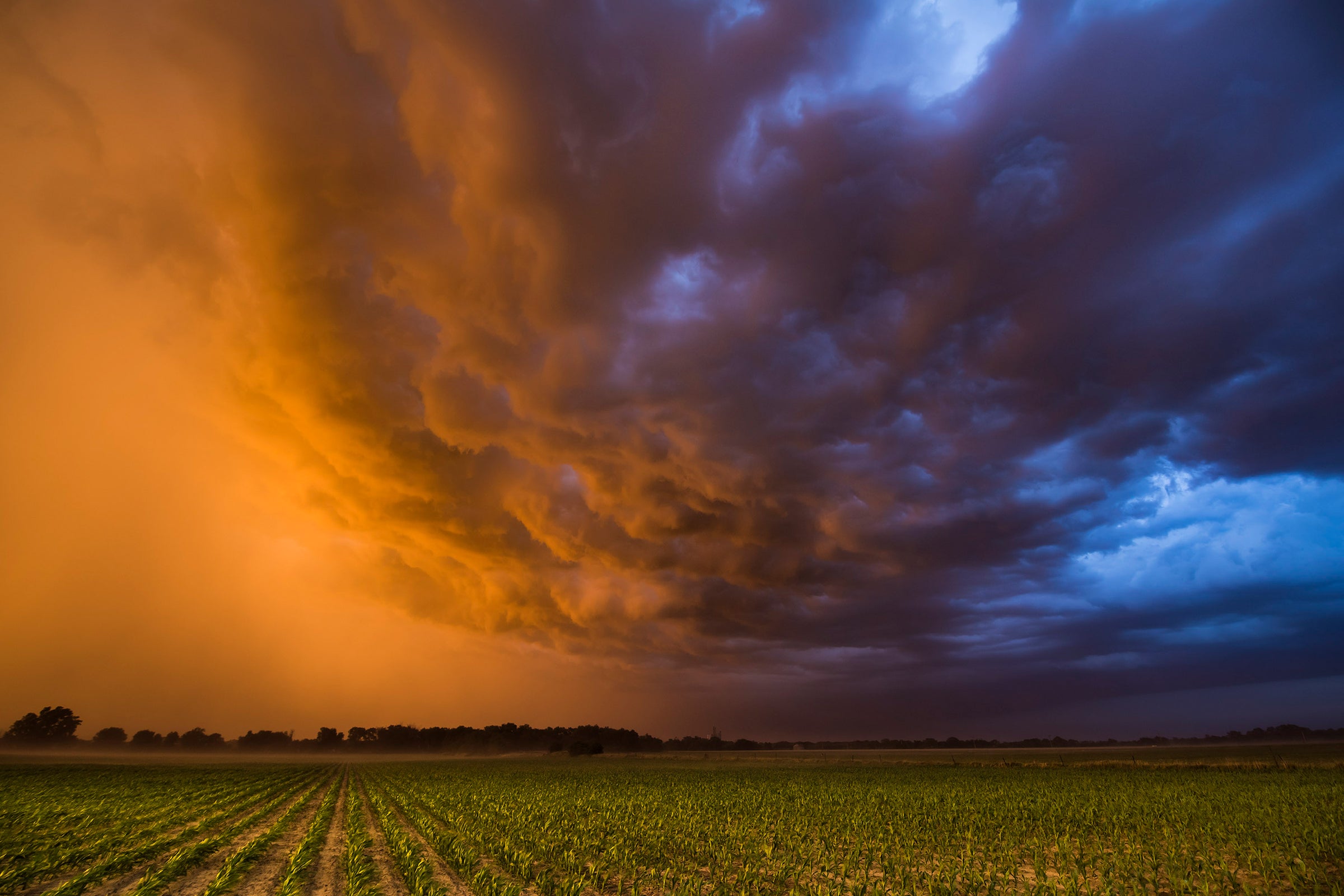 The Dangerous and Beautiful Storms of the Midwest - Outside Online