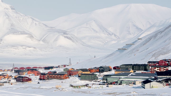 The Bizarre Bank Robbery That Shook an Arctic Town