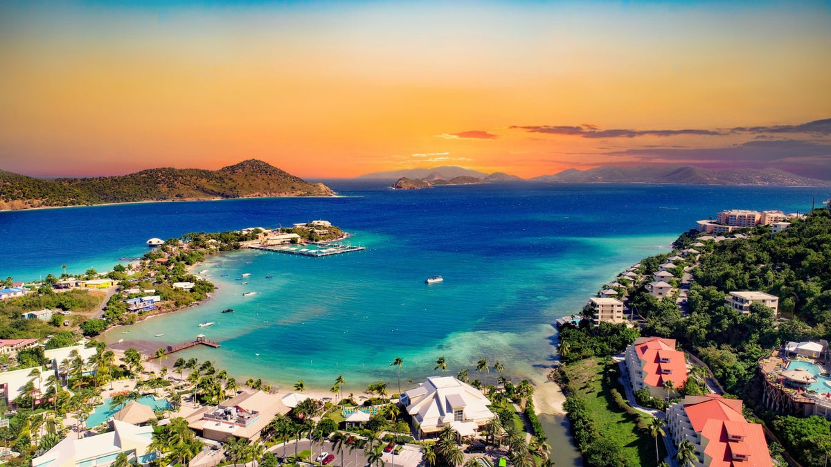 Pirate ship at Long Bay in St. Thomas Island, US Virgin Islands, USA Stock  Photo - Alamy