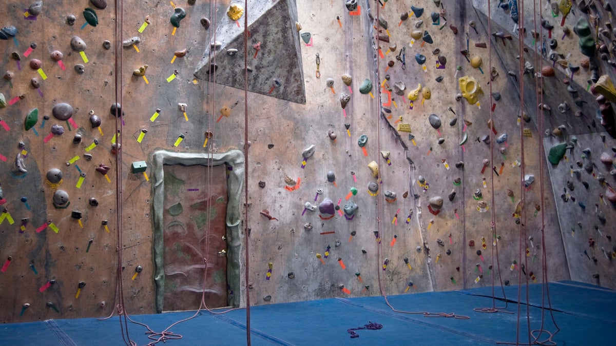 Climbing Gyms Shut Down Nationwide as COVID-19 Spreads