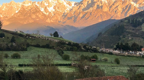 Climbing out of the high-alpine amphitheater, we watched airplane contrails crisscross the late-day horizon.