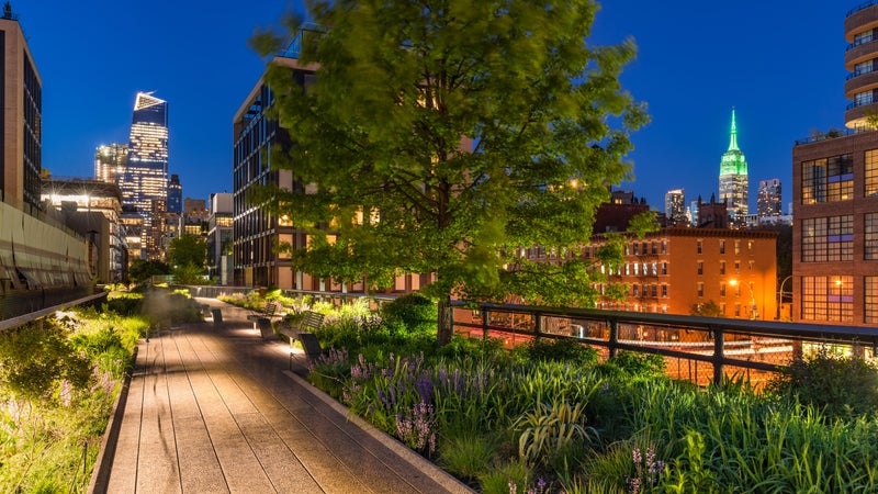 The High Line at twilight. Chelsea. Manhattan, New York City
