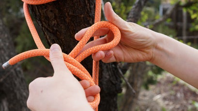 Knots to Learn for More Fun and Safety in the Mountains