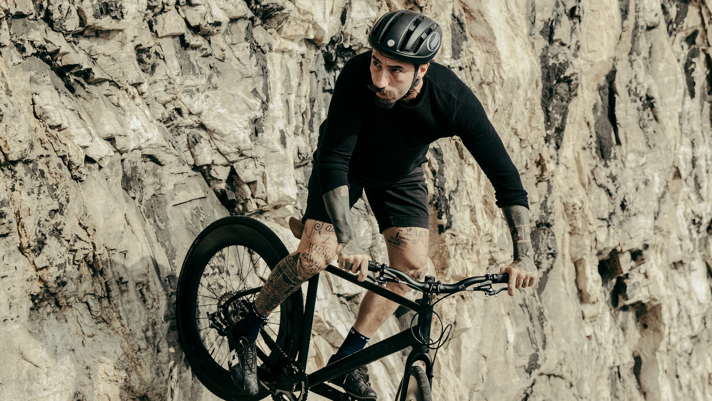 Brumotti bike top