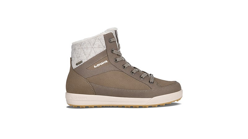 hiking shoes