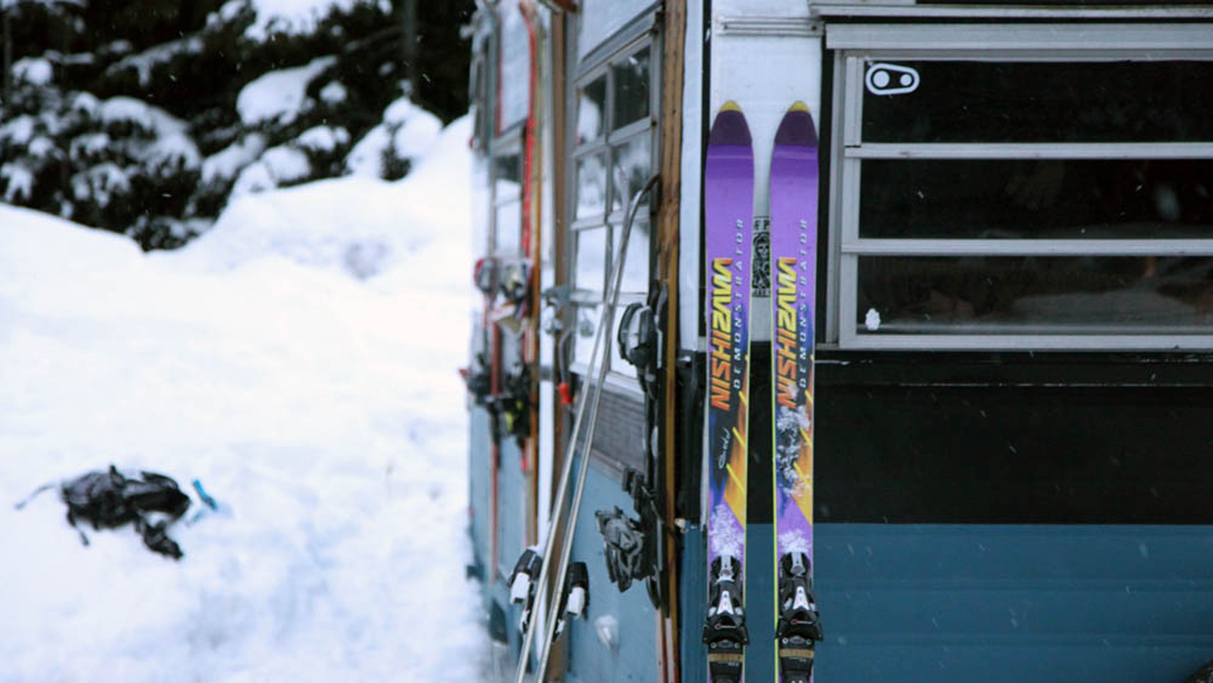 Most resorts don’t allow for overnight parking outside of designated areas, but we found 10 ski hills across the country that have dedicated lots for your cabin-on-wheels.