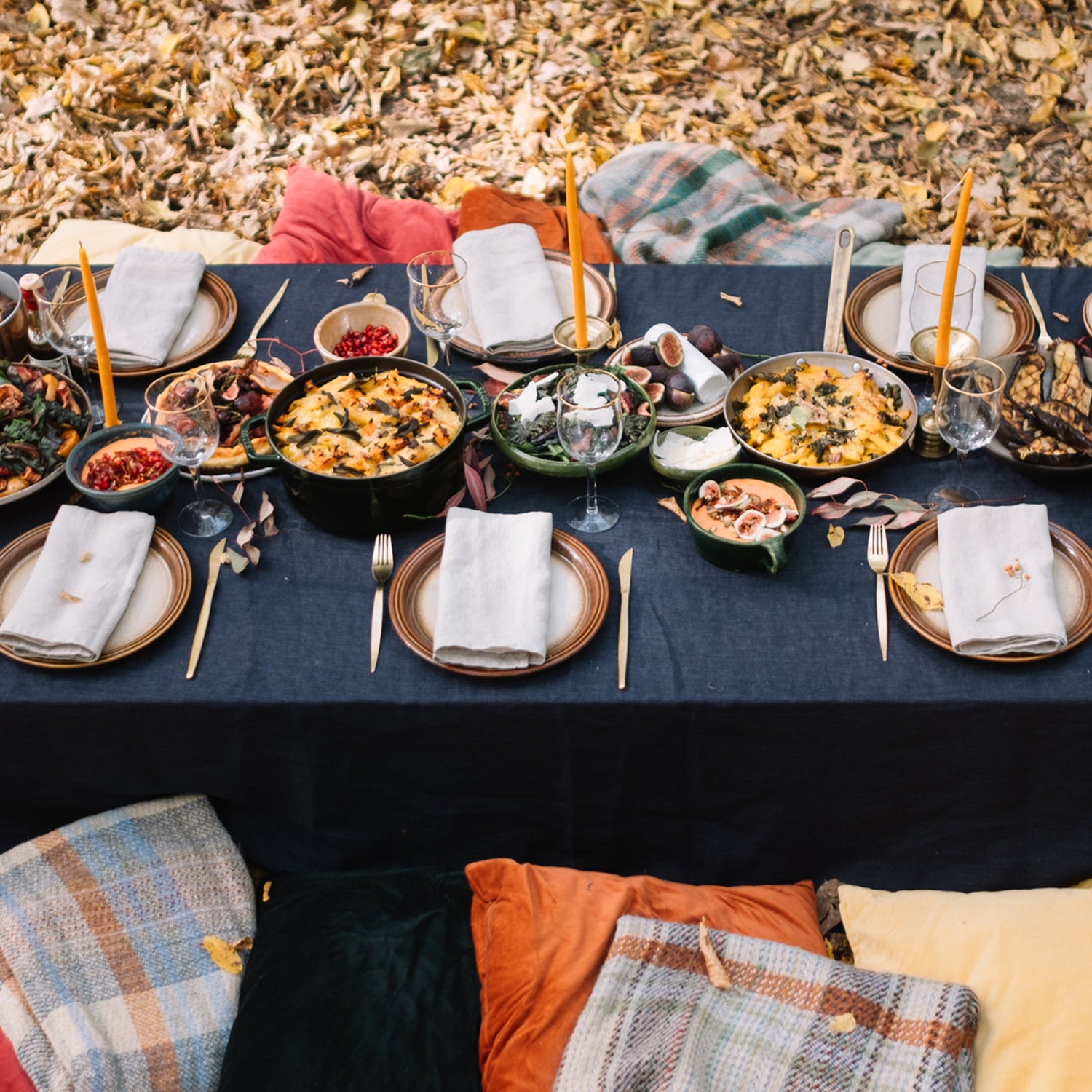 Your Guide to Throwing an Outdoor Thanksgiving - Outside Online