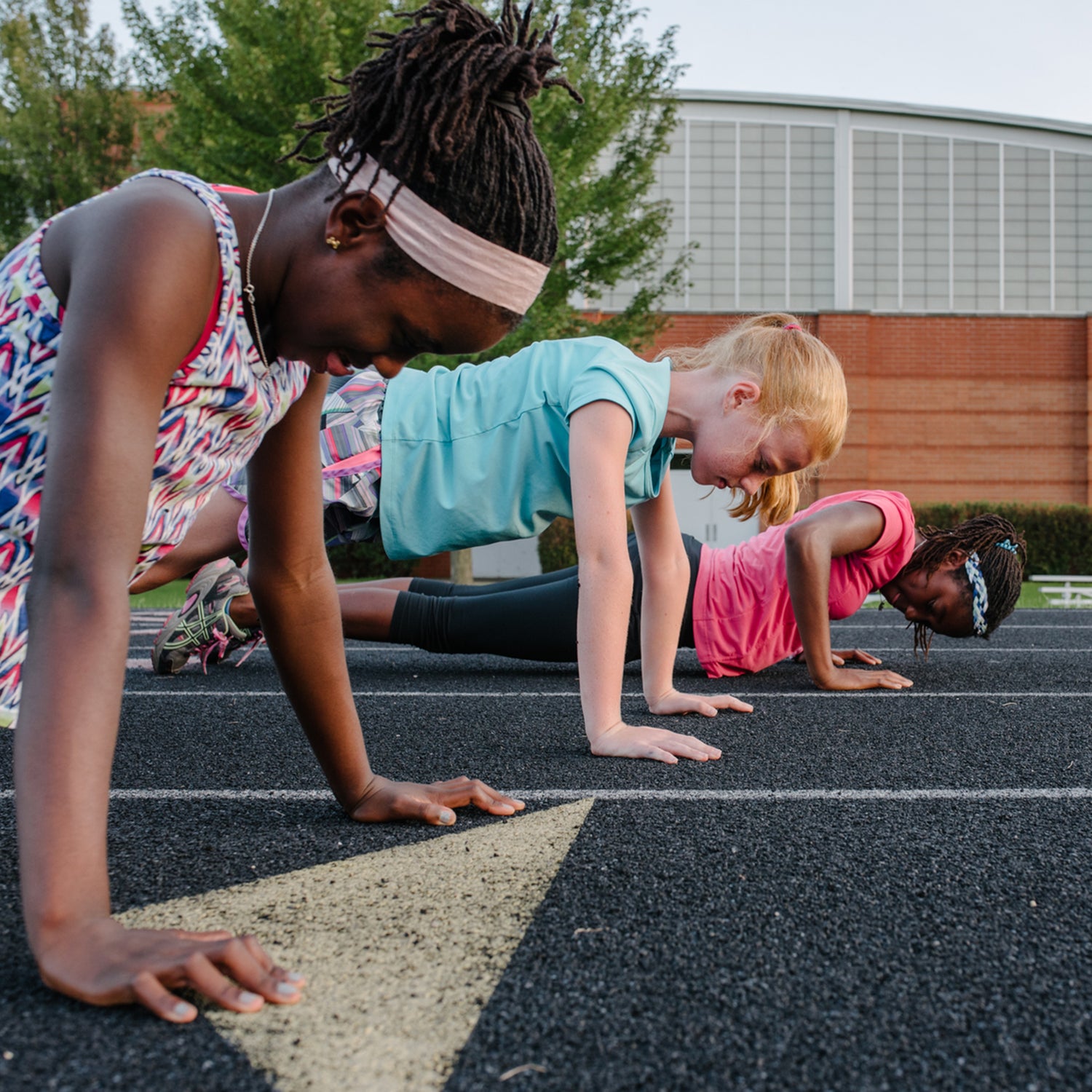 Children doing online exercise