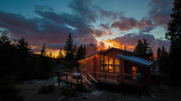 6 Tranquil Airbnbs Near Winter-Friendly National Parks