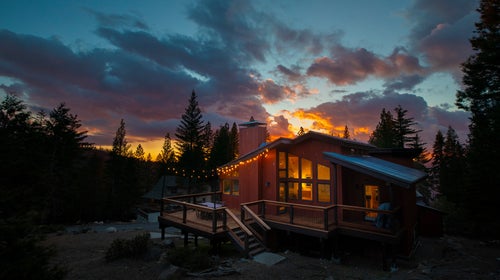 The colder months are the perfect time to visit national parks, with fewer crowds and endless adventure. Stay at one of these dreamy base camps.