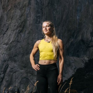 Emily Harrington Is First Woman to Free-Climb El Capitan Route in Less Than  a Day - The New York Times