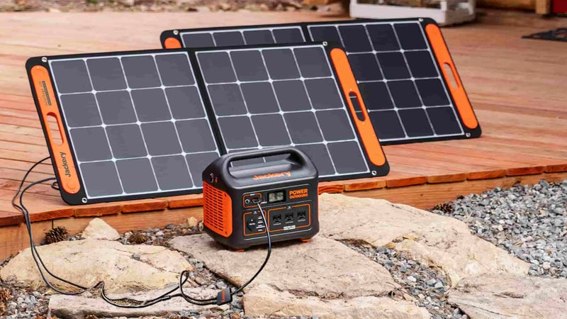 An Explorer 1000 with two SolarSaga 100 solar panels.
