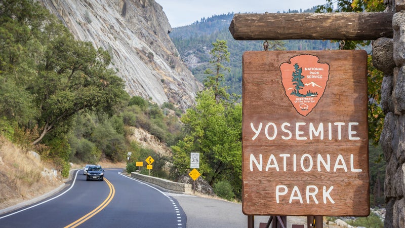 Entrance sign at Yosemite National Park