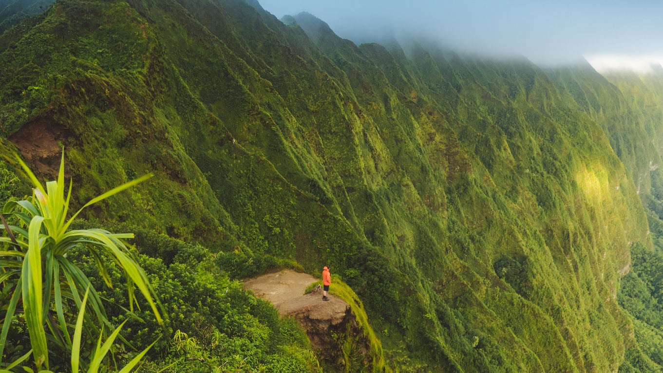 Hawaii Selects Contractor to Remove 'Stairway To Heaven' Hike