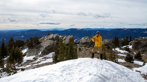 Steve Galchutt sets up his antenna.
