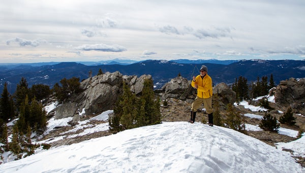 Steve Galchutt sets up his antenna.