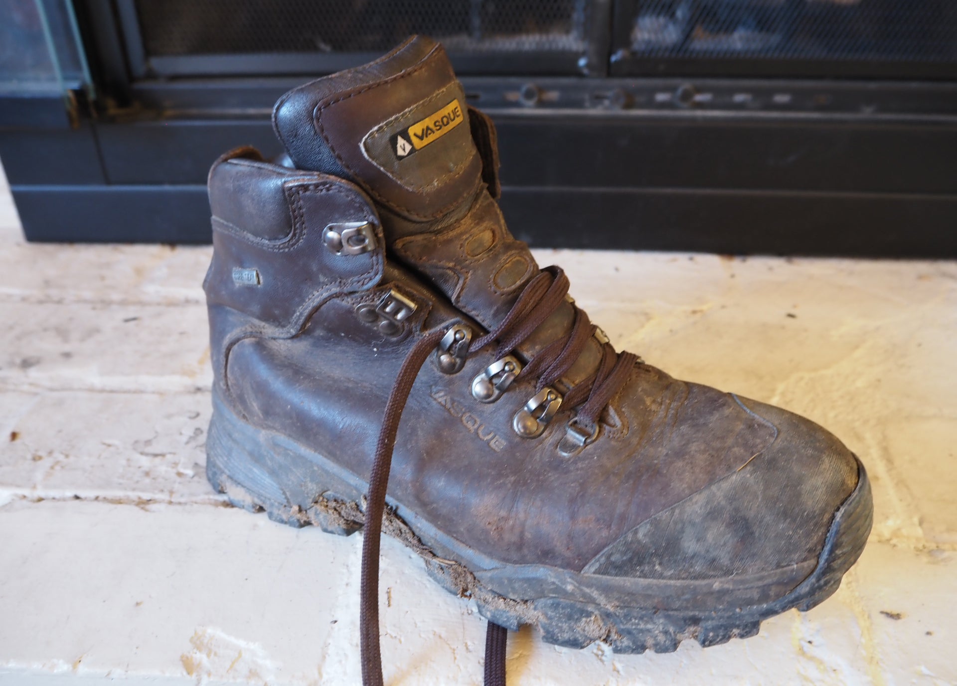 The Best Way to Clean Leather Boots Outside Online