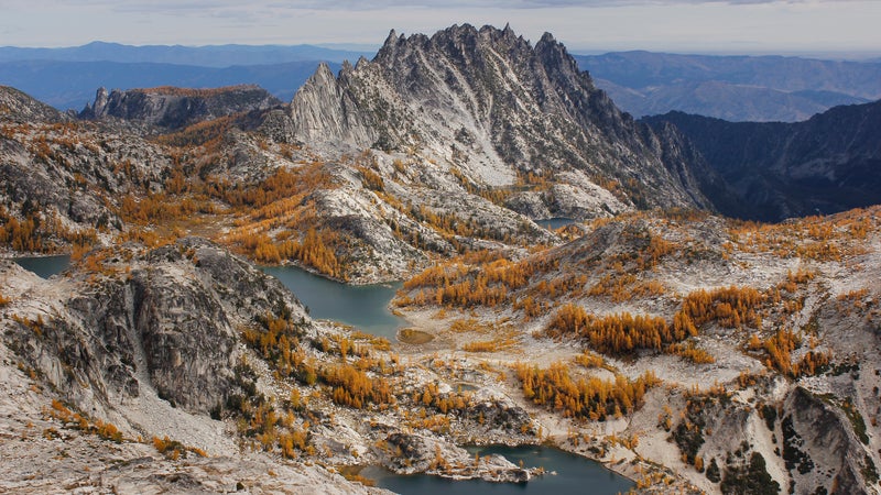 Enchantment Basin and Prusik Peak in autumn in the Alpine Lakes Wilderness