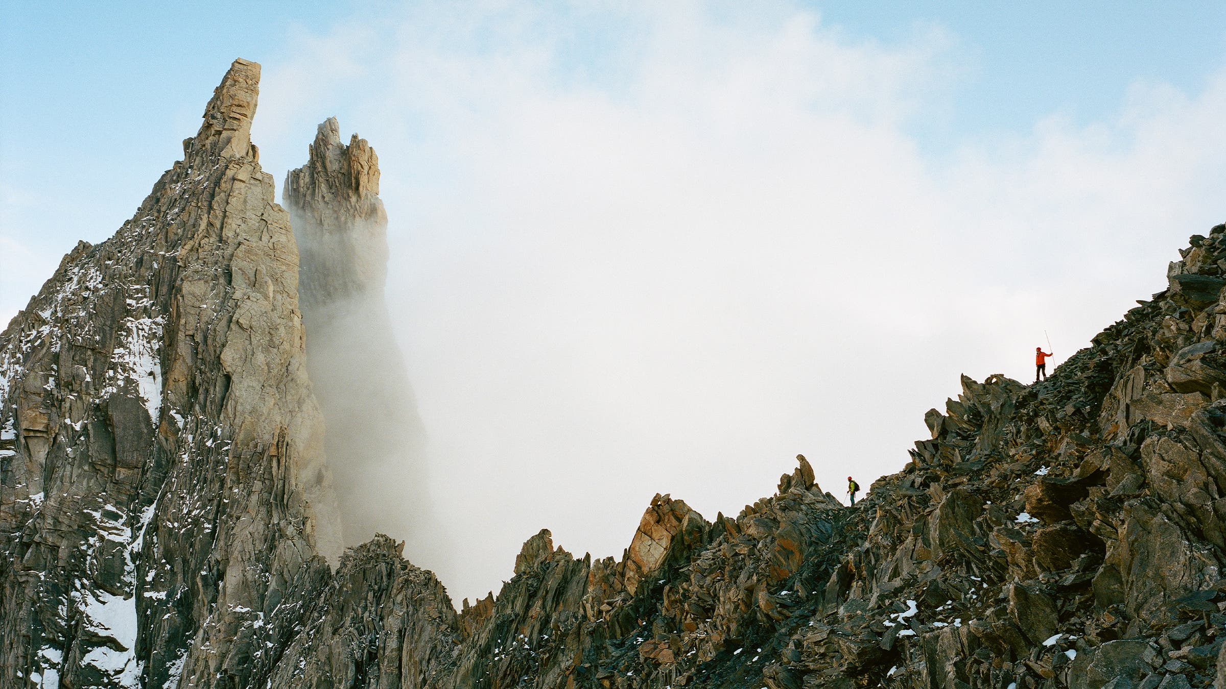 Péray, right, and Simón Elías on the Col des Cristaux.