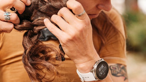 I have spent years ratcheting watch straps to the point of near circulation loss just to get giant, silver-dollar-size bezels to sit flush against my wrist.