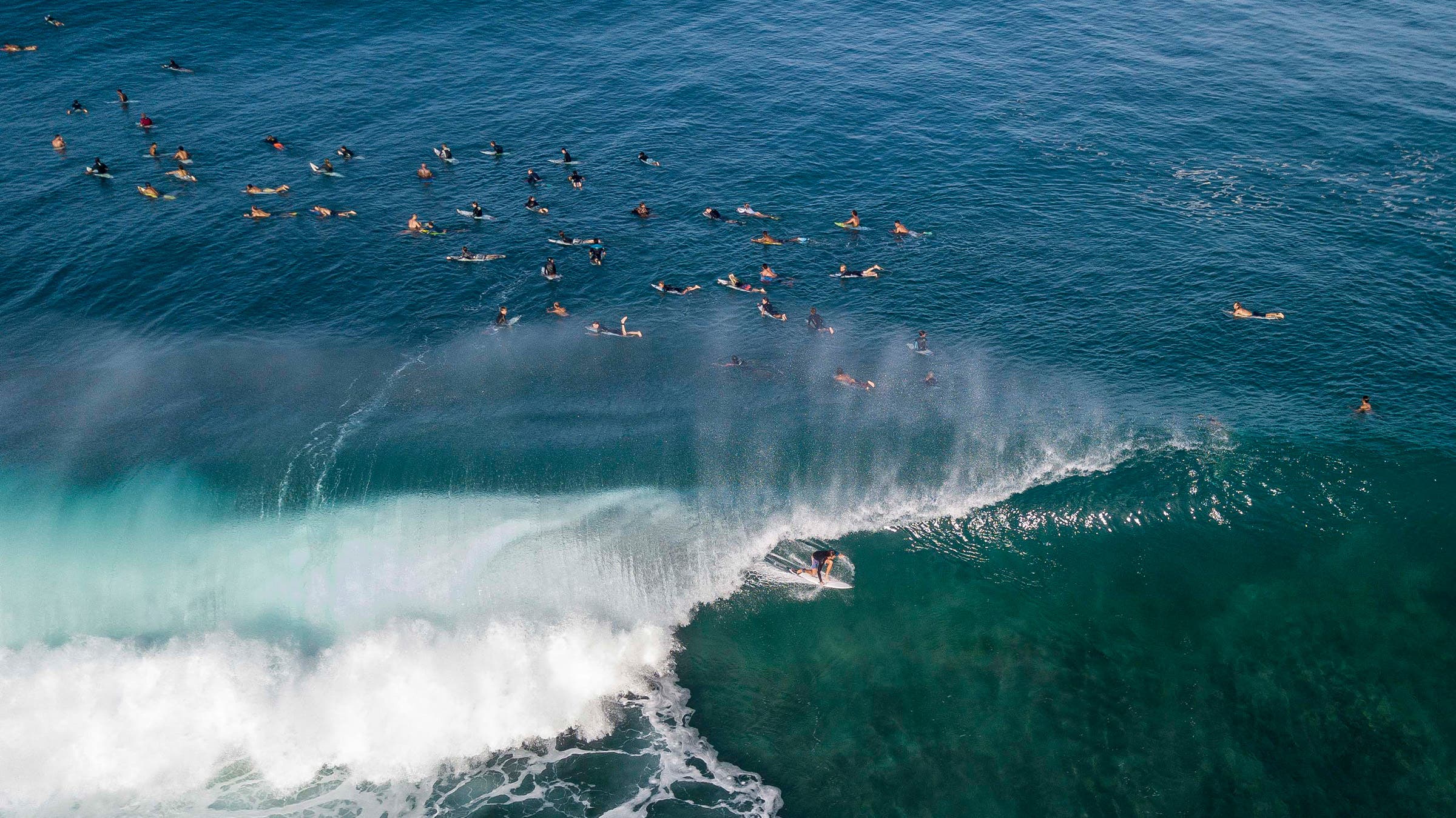 Igarashi tucking in at Pipeline