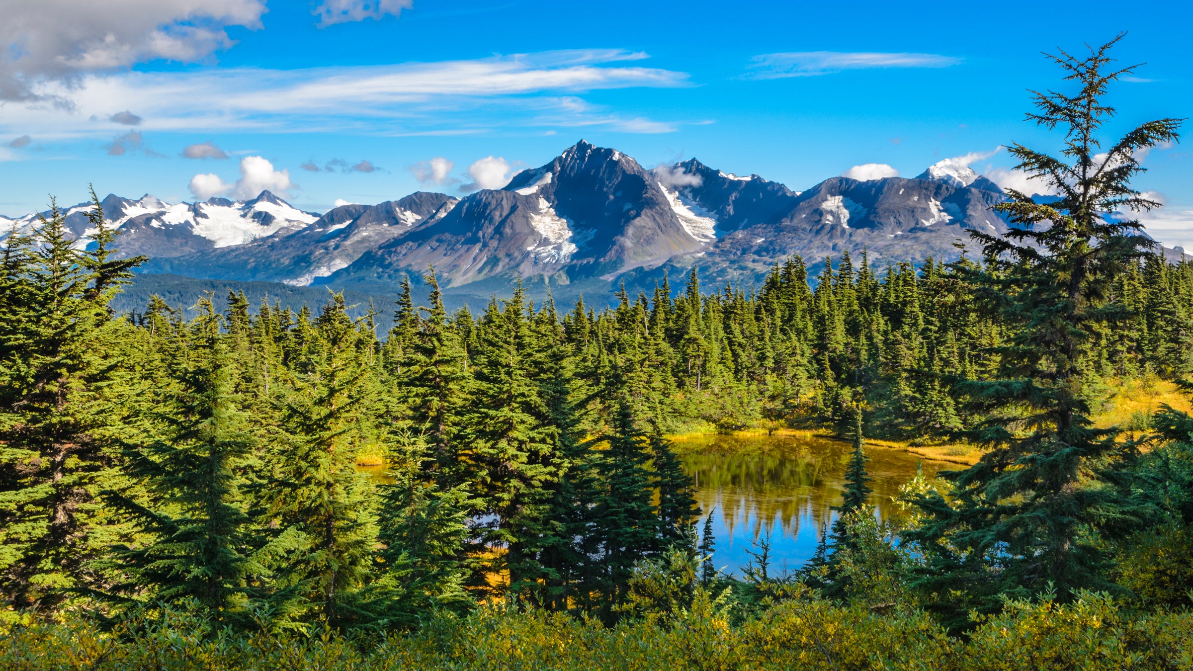 The Lost Lake Trail is one of the best hikes to try alone.