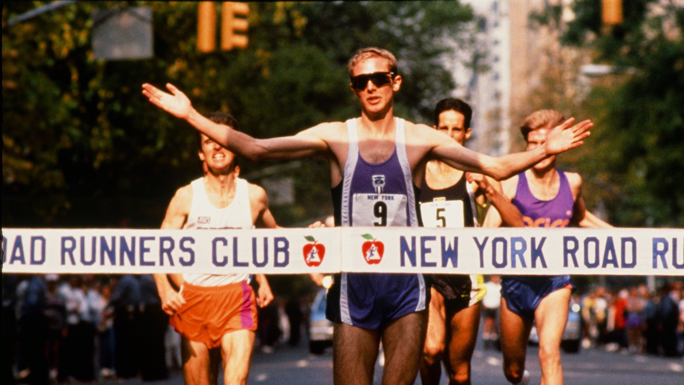 Matthew Yates of Great Britain wins the 1991 Fifth Avenue Mile.