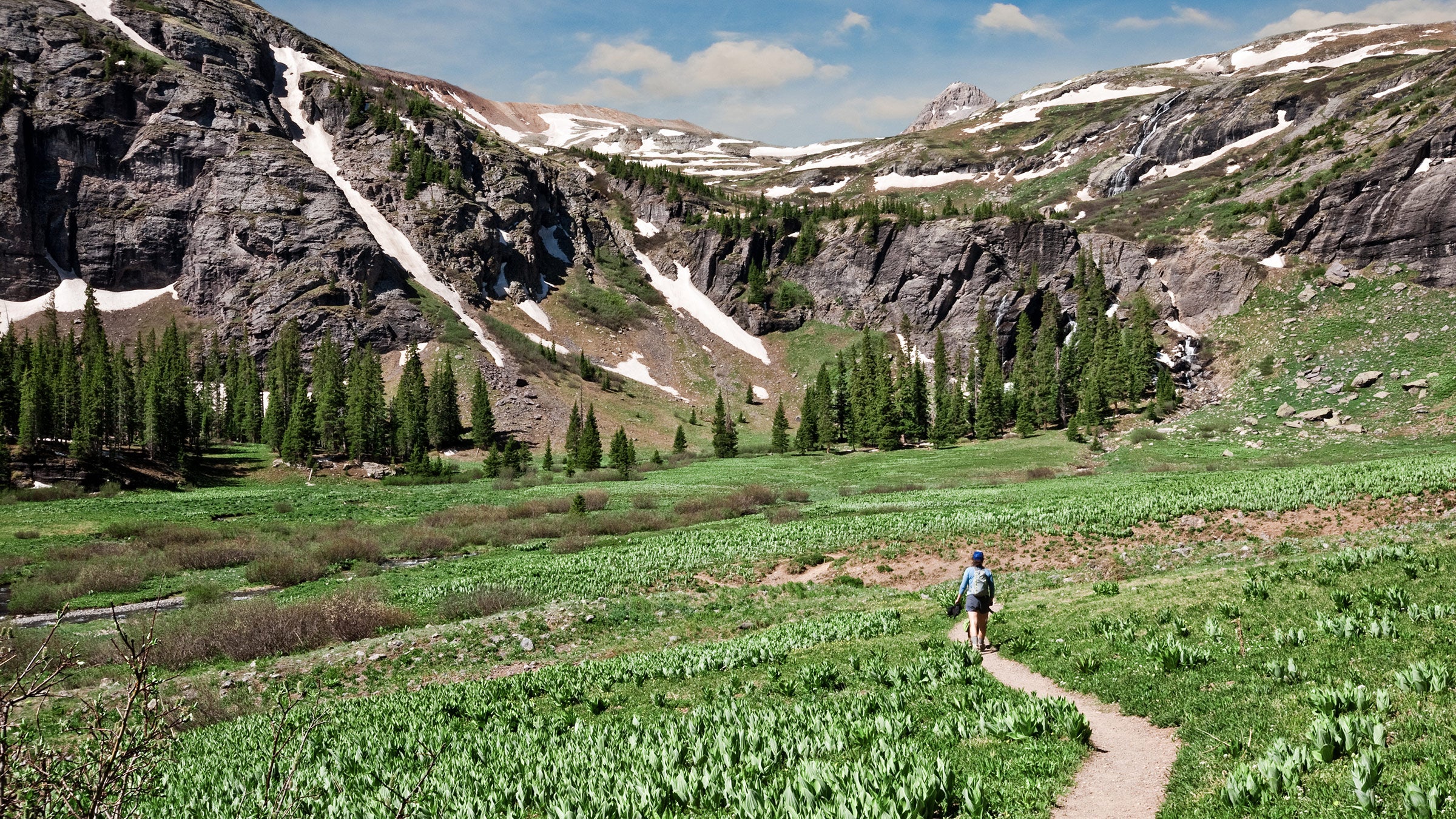 Hiker On The Cliff Stock Photo - Download Image Now - Hiking, Women,  Mountain - iStock