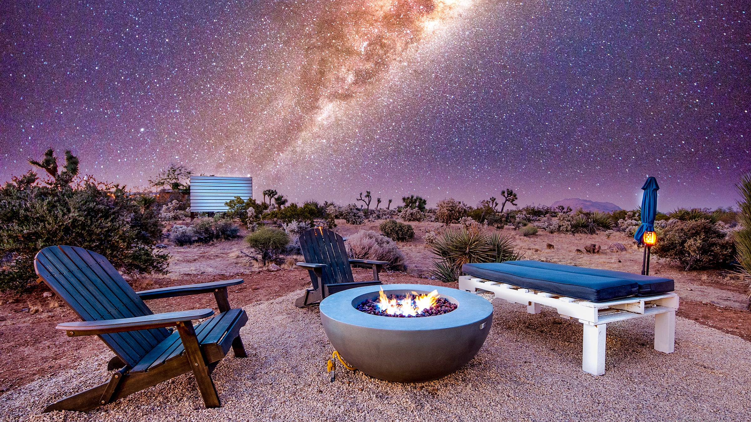 These stunning Airbnbs come with Mojave Desert views, Instagrammable hot tubs, and outdoor fire pits.
