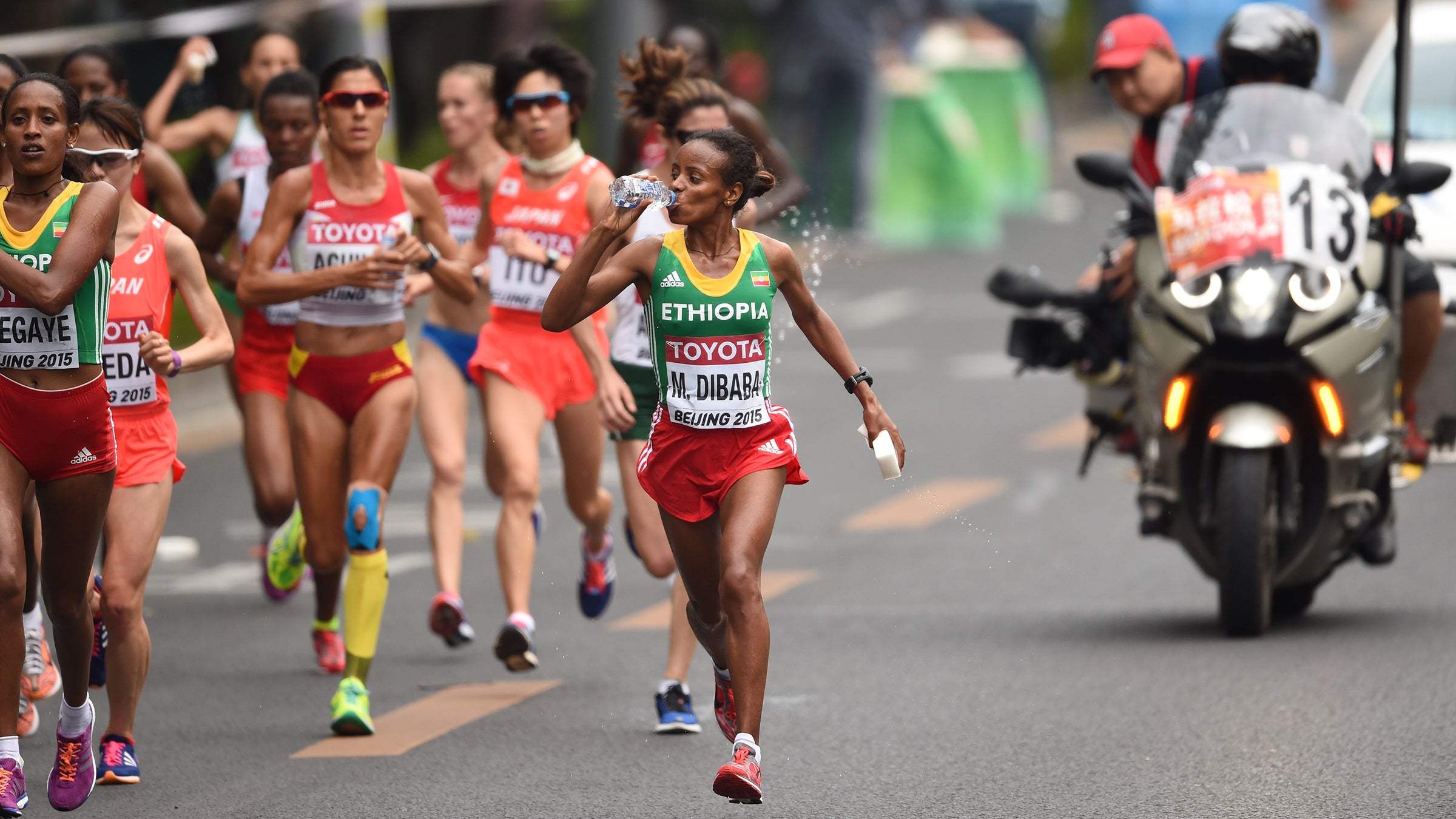 There isn’t much research directly comparing the dehydration responses of men and women.