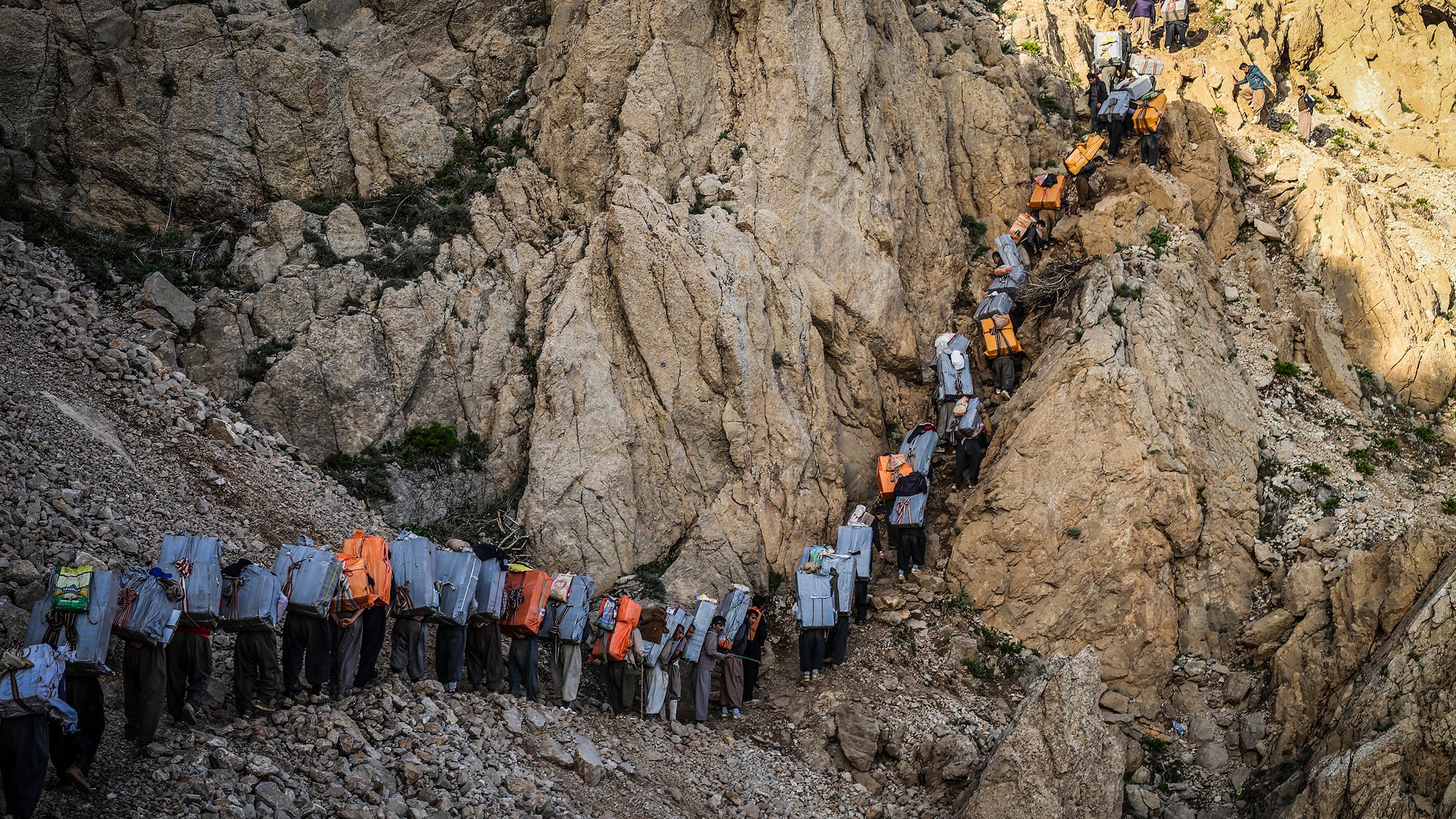 Kolbar loads sometimes exceed 100 pounds.