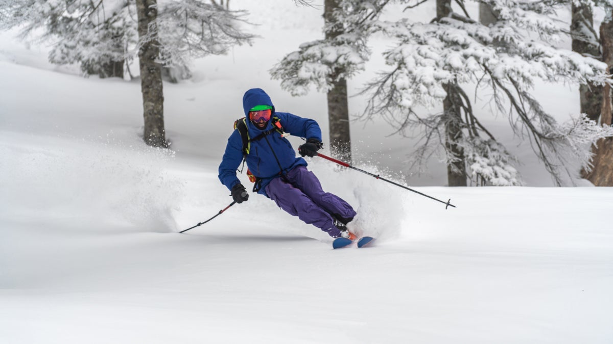 Runner-Up Review: The Helmets and Goggles That Almost Made Our 2022 Winter Buyer鈥檚 Guide