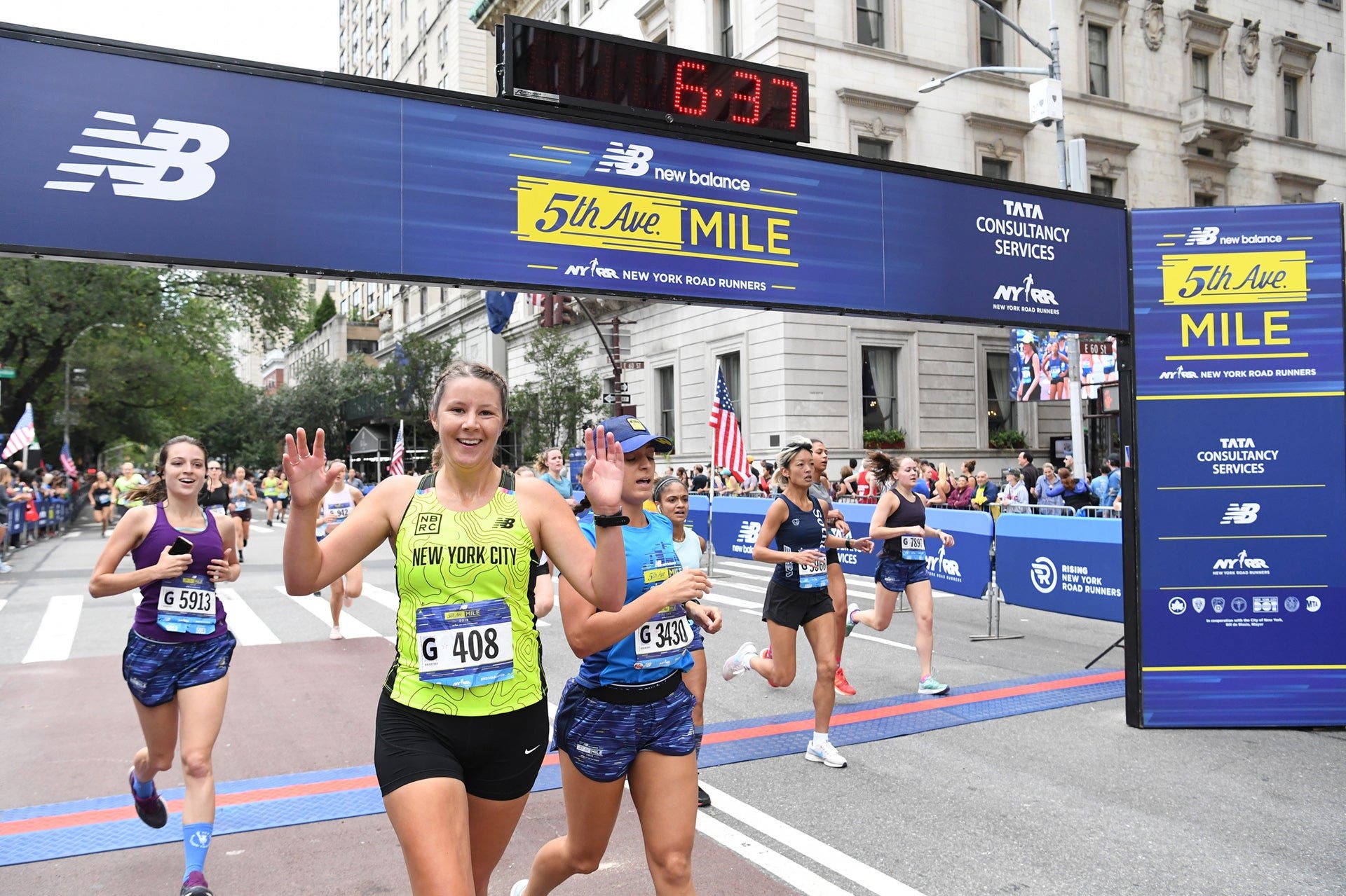 runners in the 5th Avenue Mile