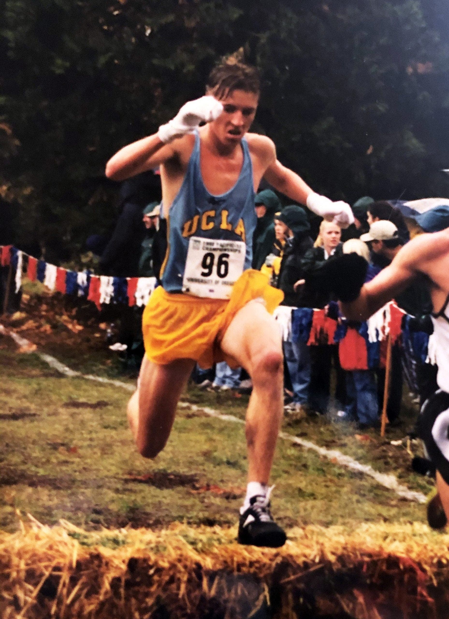 Bryan Green running for UCLA in 1999