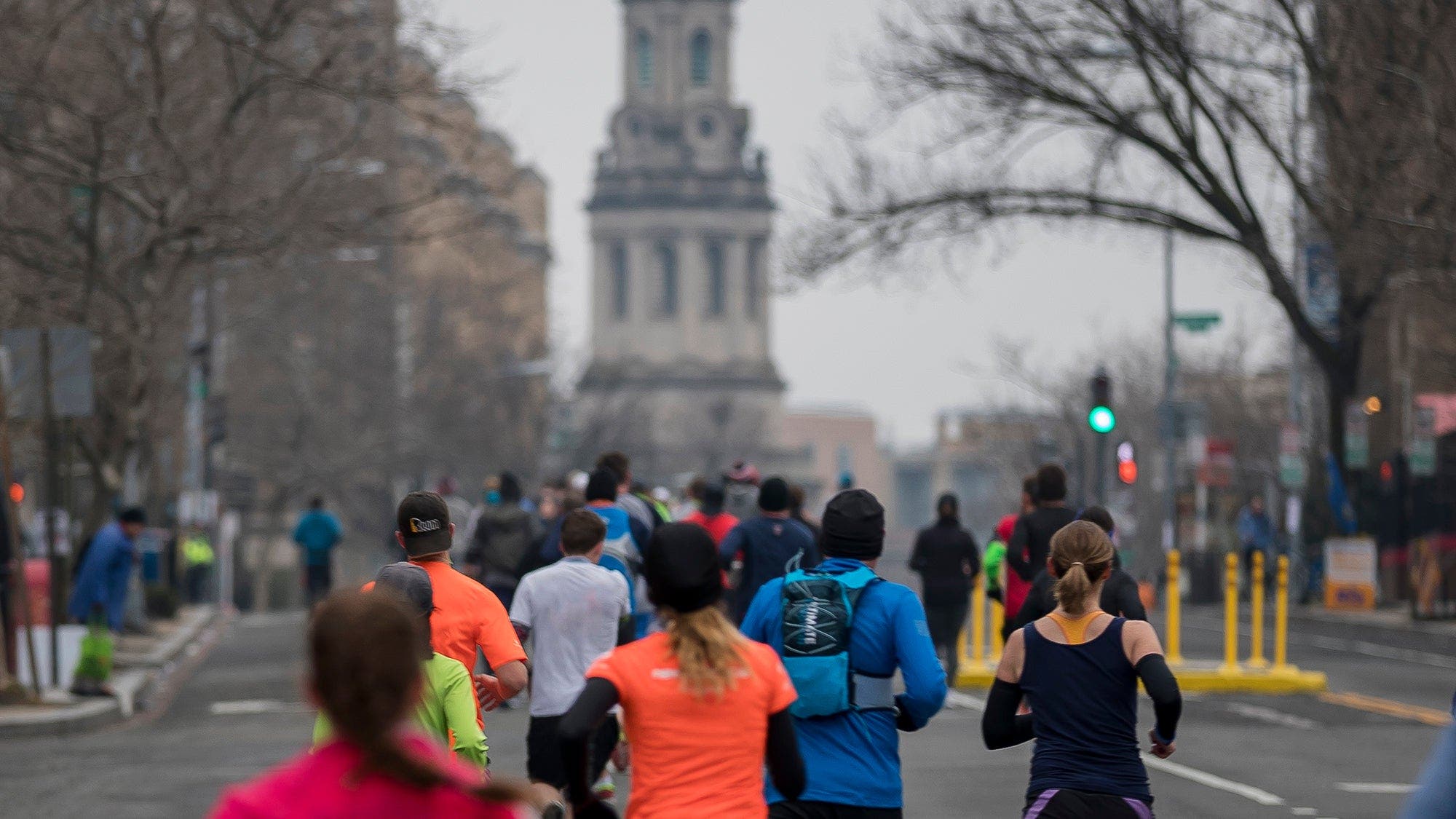 racers in a half marathon