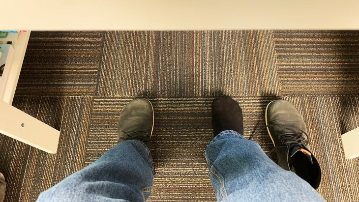 Foot splay exercises under the work desk