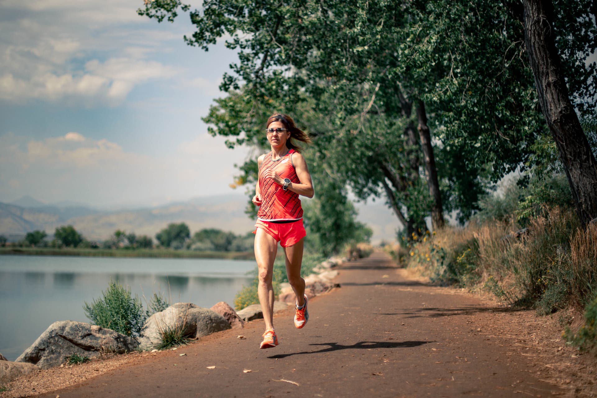 Nuta Olaru running on Boulder trail