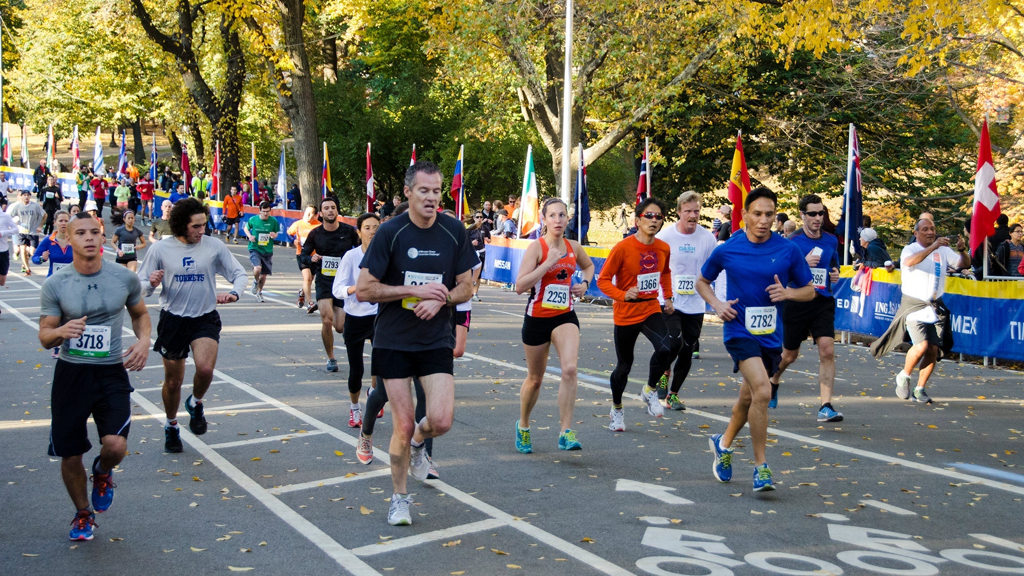 Premium Photo Runners running towards the finish line success