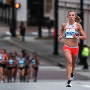 Emily Sisson runs the Gate River Run USATF 15K Road Championship